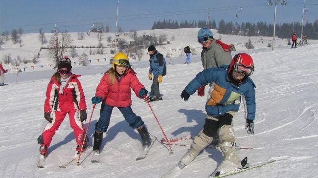 Martyna, Karolina, Miki i Kaziu pędzą na nartach