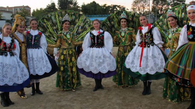 Z dziewczętami z Uzbekistanu
