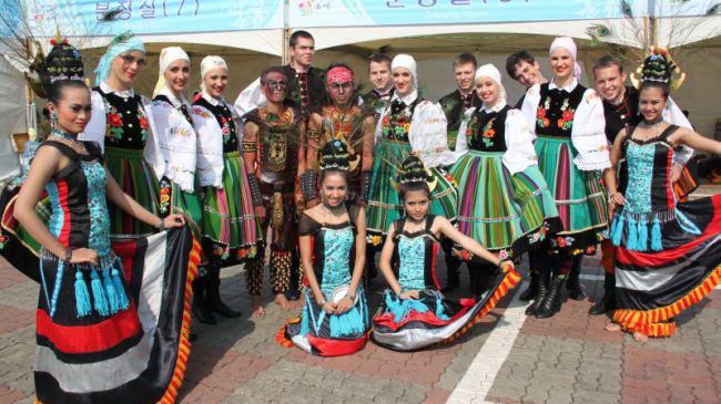 Z zespołem z Indonezji
